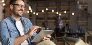 Business owner looking for online loan and wondering Why SMB Loan Marketplaces and Lender Directories Are Gaining Momentum in 2026