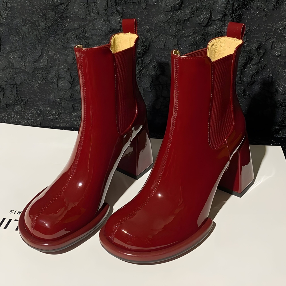 Bottines vernies talon carré