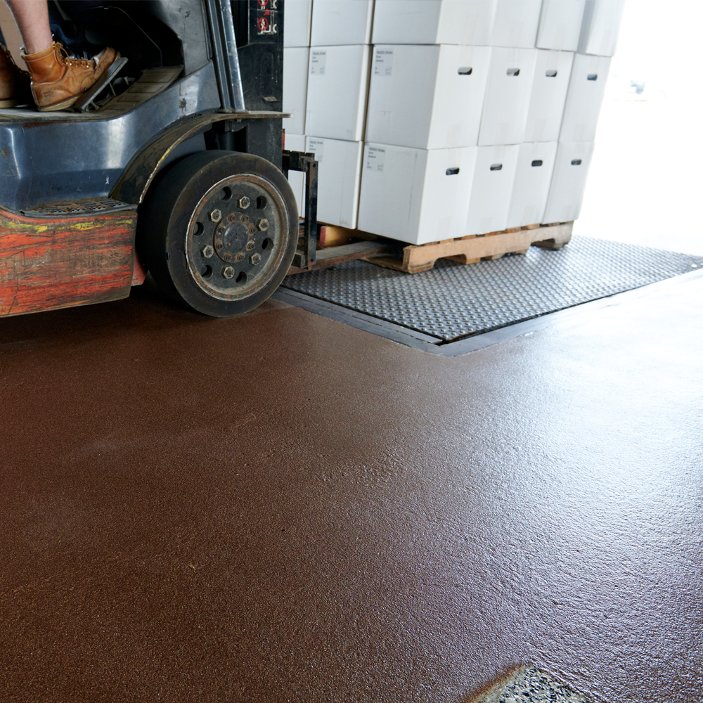 Quartz System floor coating with forklift traffic