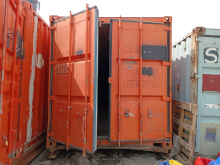 40 ft Used Shipping Container Yard