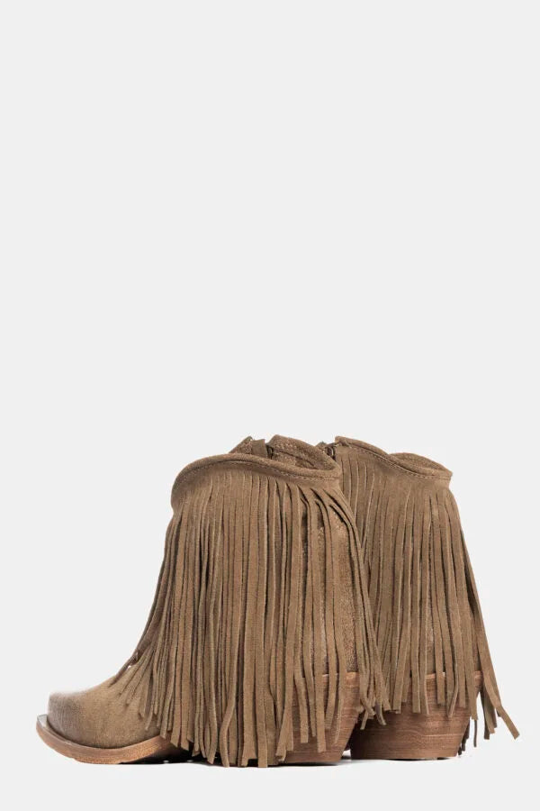 Stivali texani con frange Metisse tortora, look completo moda boho chic